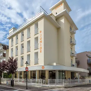 Junior Hotel